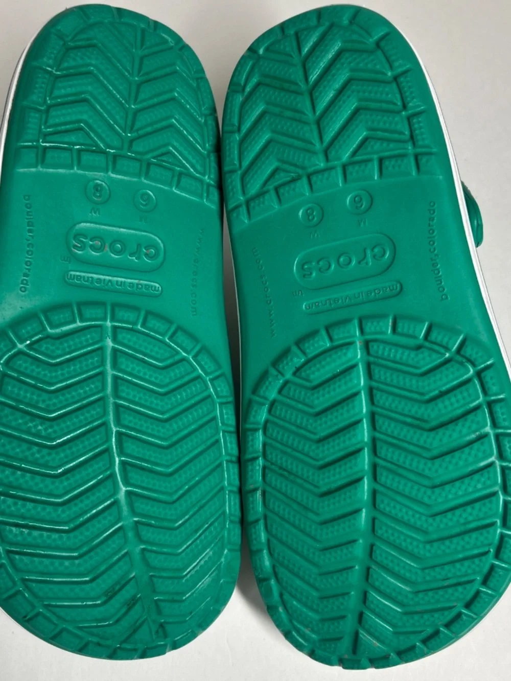 Crocs Adult Off Court Clogs Green White Mens 6 Women 8 Spell Out Platform - Picture 4 of 8